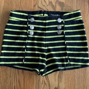 Forever21 women’s shorts M military style front